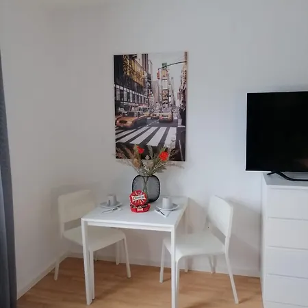Geraeumige Handwerkerunterkunft Mit Balkon * Rheine