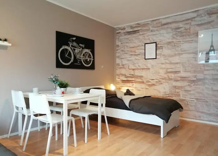 Apartmán Geraeumige Handwerkerunterkunft Mit Balkon *