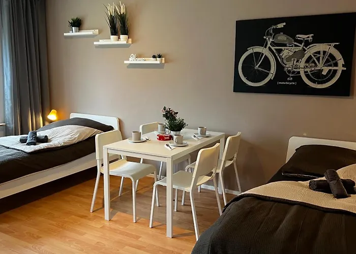 Geraeumige Handwerkerunterkunft Mit Balkon *