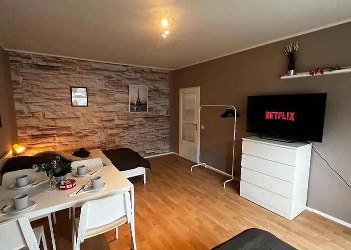 Geraeumige Handwerkerunterkunft Mit Balkon Rheine