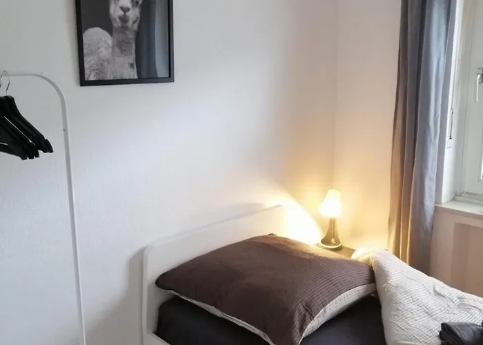 Geraeumige Handwerkerunterkunft Mit Balkon Apartmán